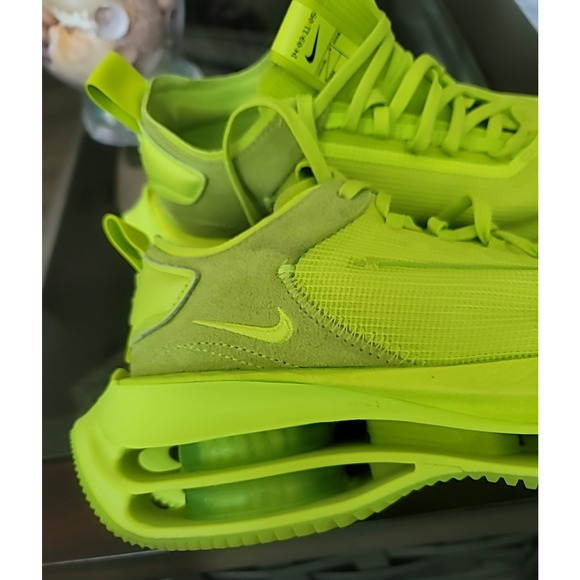Nike Zoom VaporFly Double Stacked W Sz 8 Running Shoes Sneakers CV8474-300 Green - Picture 3 of 13